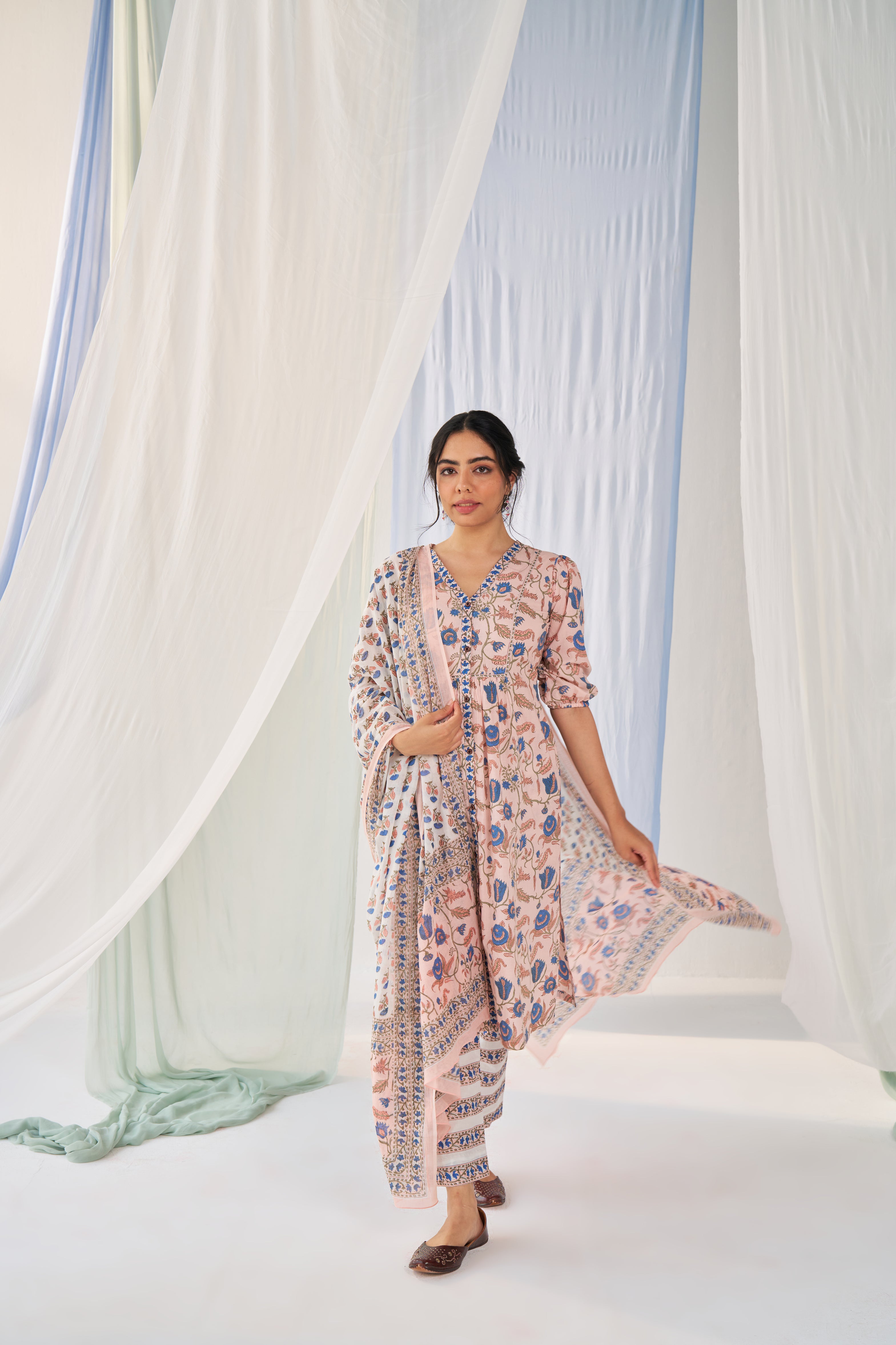 Falak- Adaara floral faded pink and blue Suit set with pant and dupatta